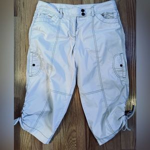 LOFT size 8 light khaki cropped cargo pants.